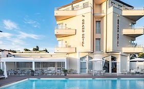 Grand Hotel